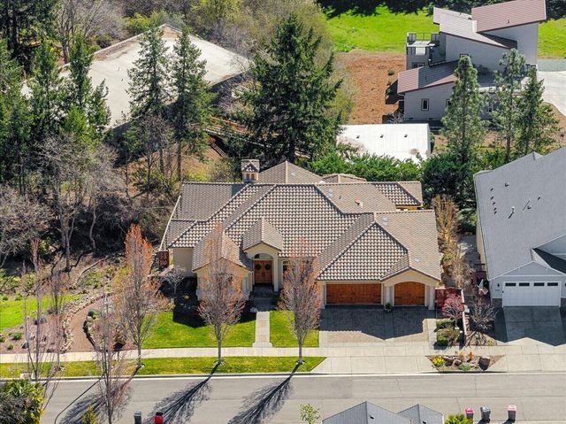 4506 Pinnacle Drive, Medford, OR 97504