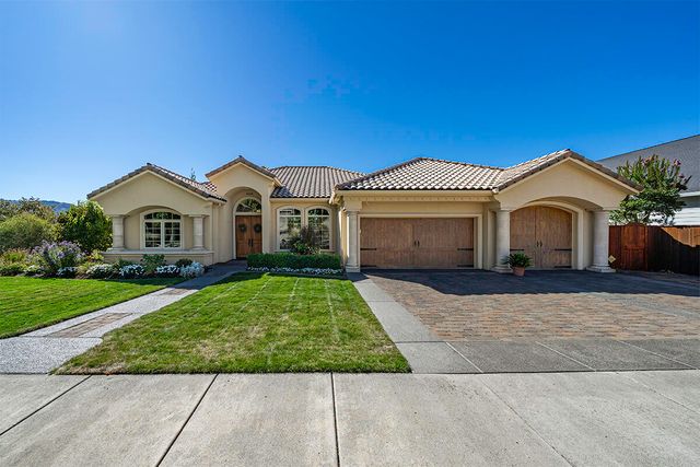 4506 Pinnacle Drive, Medford, OR 97504