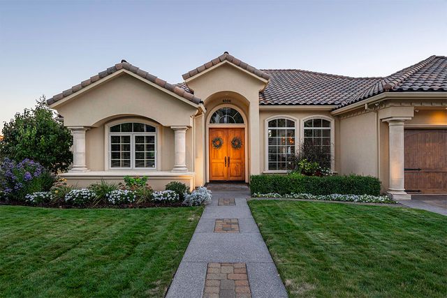 4506 Pinnacle Drive, Medford, OR 97504