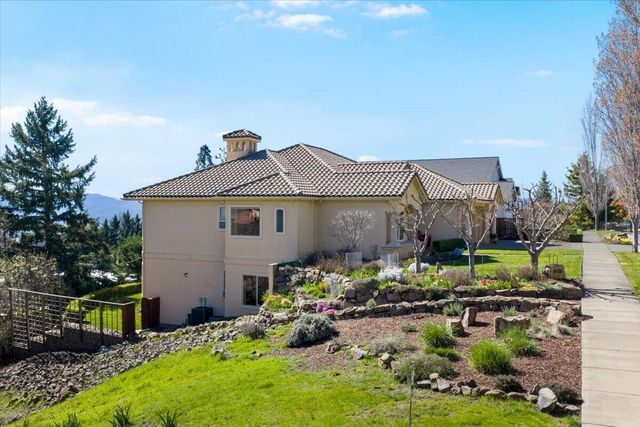4506 Pinnacle Drive, Medford, OR 97504
