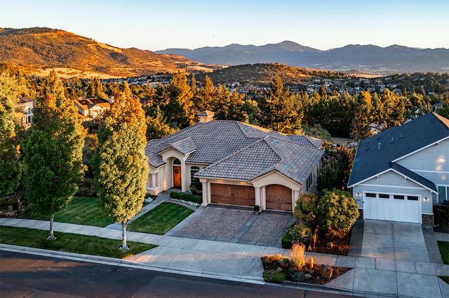 4506 Pinnacle Drive, Medford, OR 97504