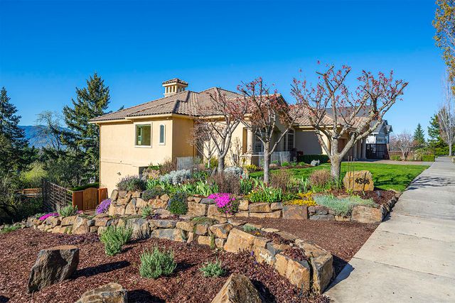 4506 Pinnacle Drive, Medford, OR 97504