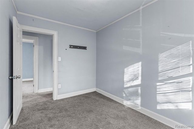 9137 Meyers Road, Detroit, MI 48228