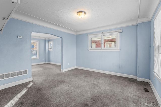 9137 Meyers Road, Detroit, MI 48228