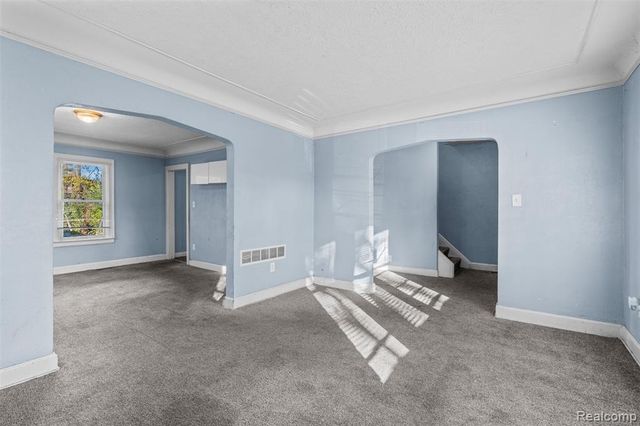 9137 Meyers Road, Detroit, MI 48228