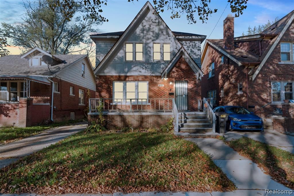 9137 Meyers Road, Detroit, MI 48228