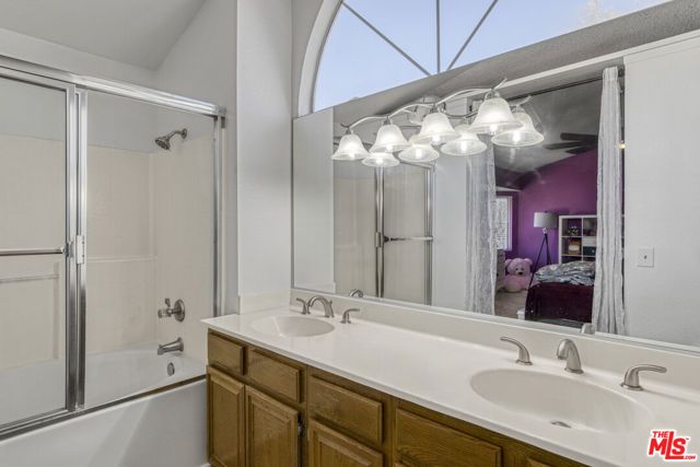 37443 Yorkshire Drive, Palmdale, CA 93550