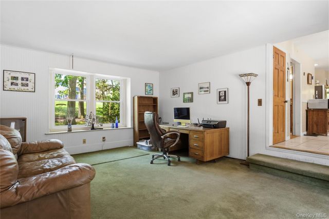23 Abbey Lane, Setauket, NY 11733