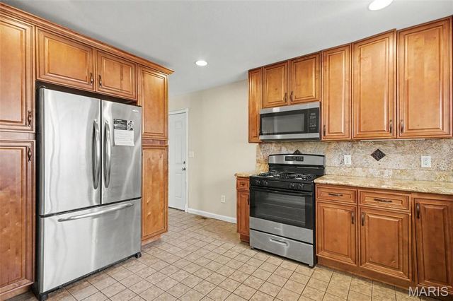 668 Talon Drive, Florissant, MO 63031