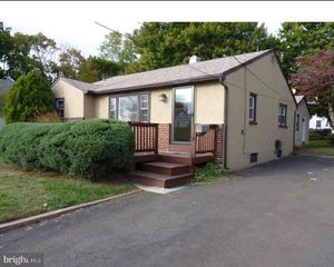 118 W LEHMAN AVE, Hatboro, PA 19040