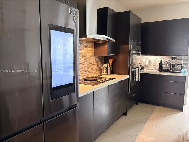 10416 NW 66th St, Doral, FL 33178