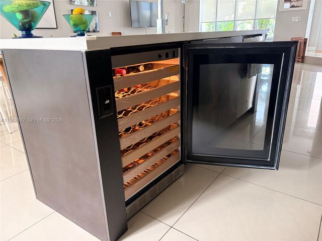 10416 NW 66th St, Doral, FL 33178