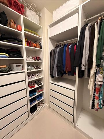 10416 NW 66th St, Doral, FL 33178