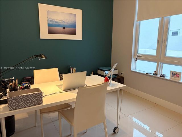 10416 NW 66th St, Doral, FL 33178