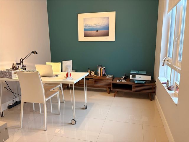 10416 NW 66th St, Doral, FL 33178