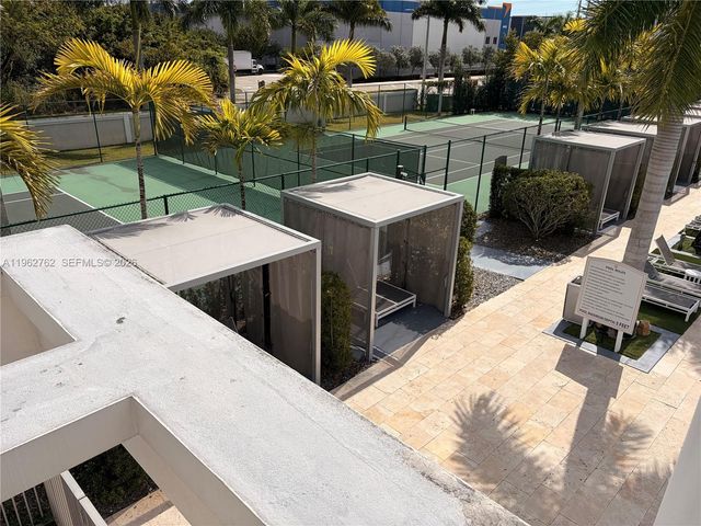 10416 NW 66th St, Doral, FL 33178