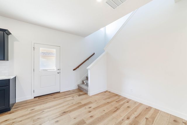 2656 FRAZIER LP, Columbia, MO 65202