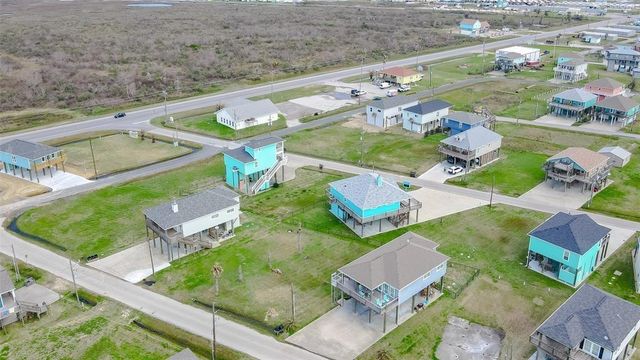 983 Tidelands Drive Drive, Crystal Beach, TX 77650