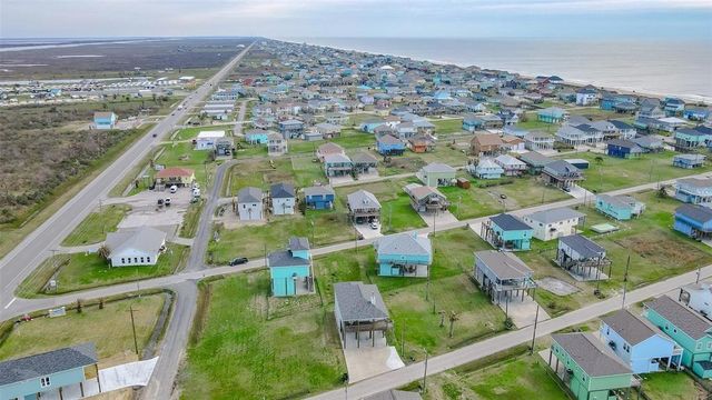 983 Tidelands Drive Drive, Crystal Beach, TX 77650