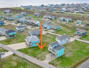 983 Tidelands Drive Drive, Crystal Beach, TX 77650