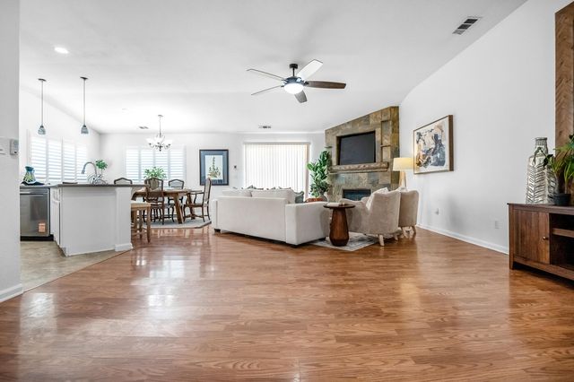 3603 N Minden Court, Visalia, CA 93291