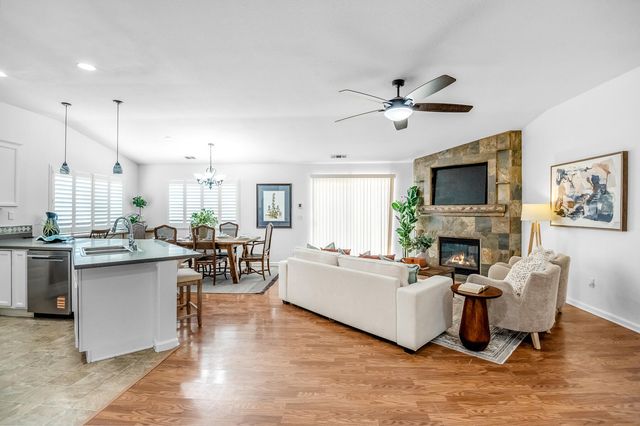 3603 N Minden Court, Visalia, CA 93291