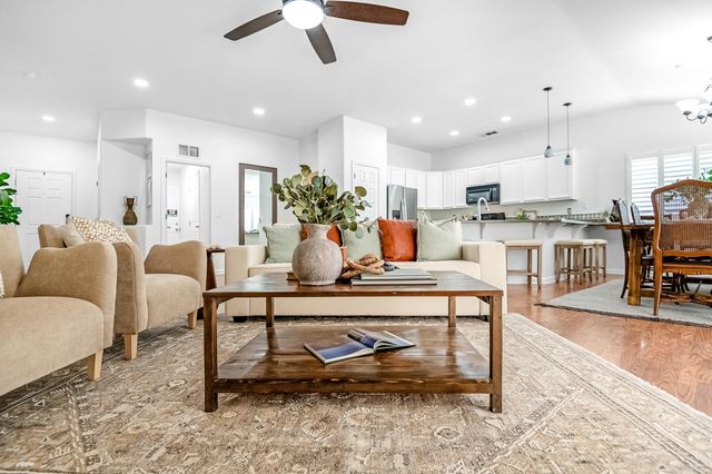 3603 N Minden Court, Visalia, CA 93291