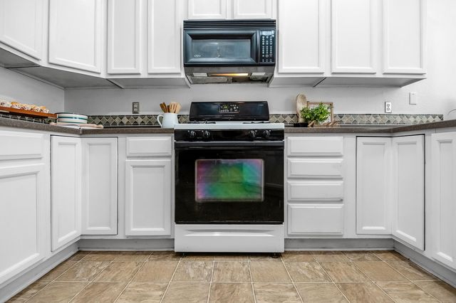 3603 N Minden Court, Visalia, CA 93291