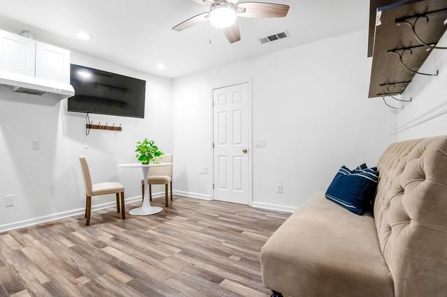 3603 N Minden Court, Visalia, CA 93291