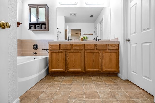 3603 N Minden Court, Visalia, CA 93291