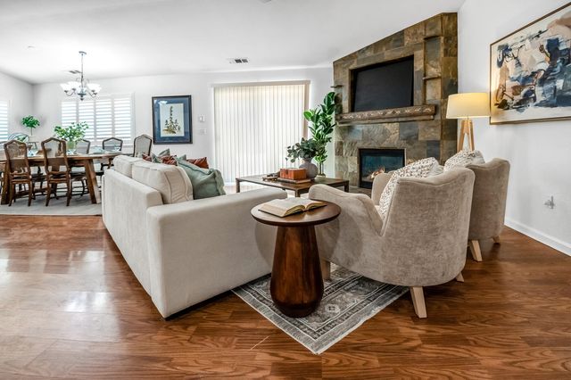 3603 N Minden Court, Visalia, CA 93291