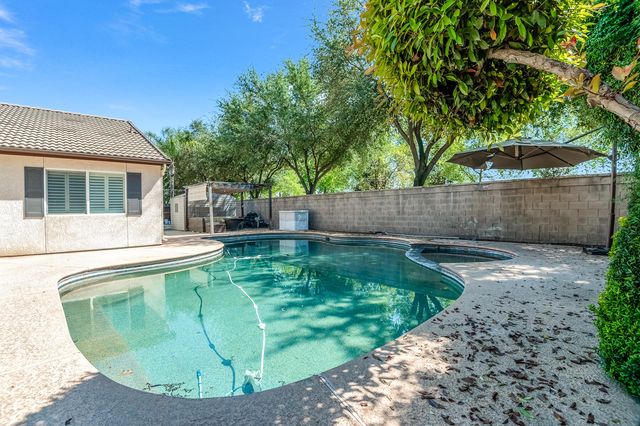 3603 N Minden Court, Visalia, CA 93291