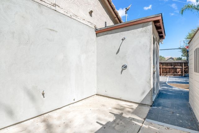 3603 N Minden Court, Visalia, CA 93291