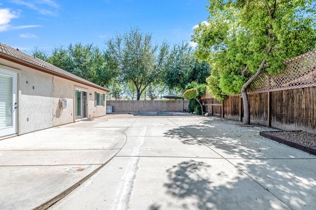 3603 N Minden Court, Visalia, CA 93291