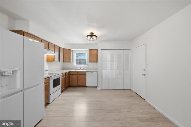 13217 NICKLESON DR, Woodbridge, VA 22193