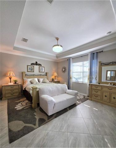 2393 Orchard ST, Naples, FL 34120