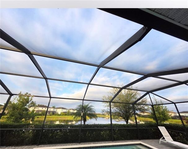 2393 Orchard ST, Naples, FL 34120