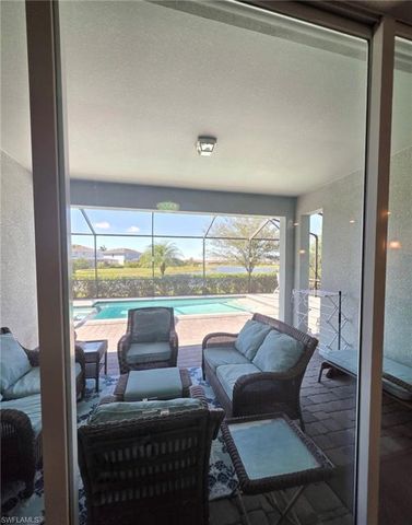 2393 Orchard ST, Naples, FL 34120