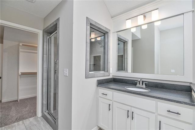 2717 W Park Street, Olathe, KS 66061