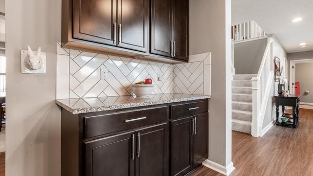 199 Auburn Drive, Newark, OH 43055
