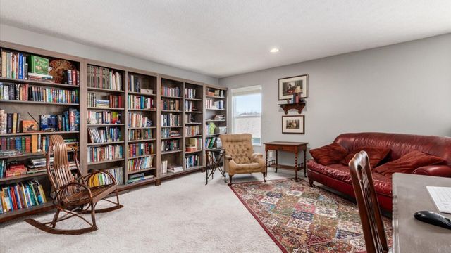 199 Auburn Drive, Newark, OH 43055