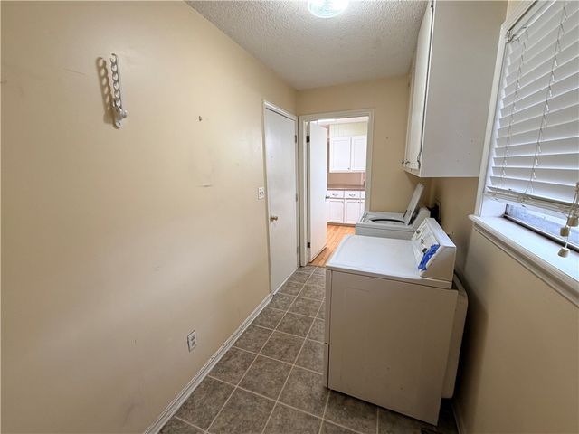 115 S Country Club Road, Siloam Springs, AR 72761