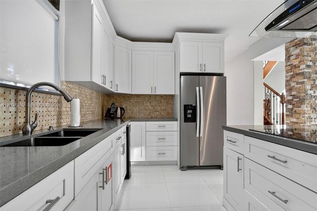 5161 SW 159th Ct, Miami, FL 33185