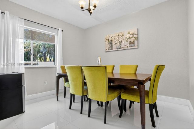 5161 SW 159th Ct, Miami, FL 33185