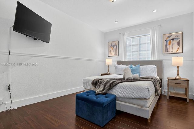 5161 SW 159th Ct, Miami, FL 33185