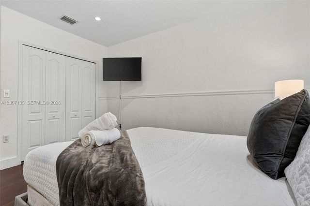 5161 SW 159th Ct, Miami, FL 33185