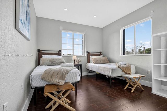 5161 SW 159th Ct, Miami, FL 33185