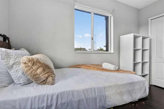 5161 SW 159th Ct, Miami, FL 33185