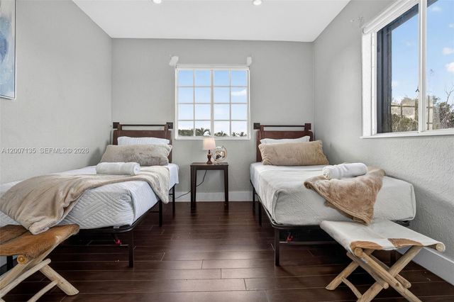 5161 SW 159th Ct, Miami, FL 33185