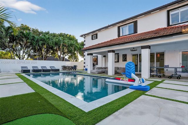 5161 SW 159th Ct, Miami, FL 33185